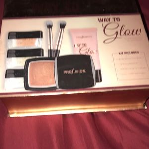 Makeup kit. Early start on Mother’s Day gift